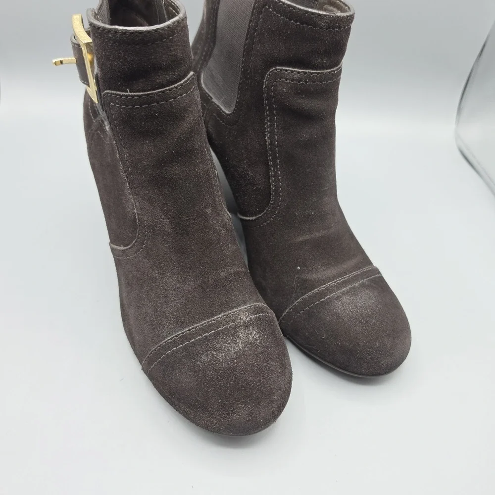 Tory Burch Deanna Booties‎ Womens 10.5 Brown Suede Distressed Wedge Buckles